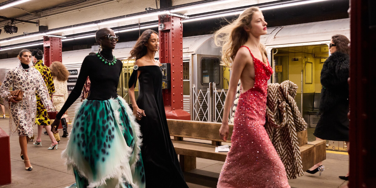 Models walk through a subway station during Chanel’s Métiers d’Art New York show by Matthieu Blazy, previewing fashion trends shaping 2026